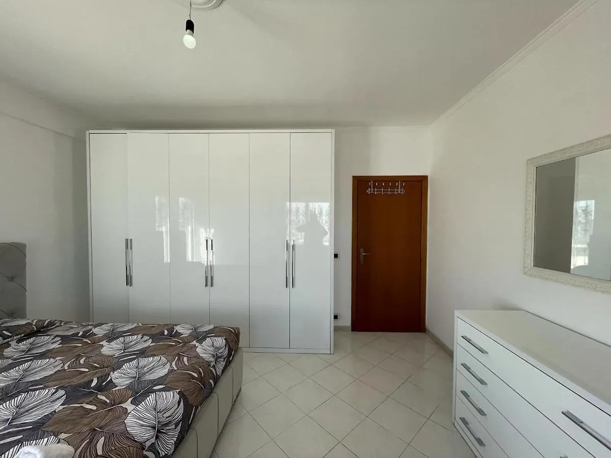 Tije'S Beach Apartment Durres 0*,  Albania