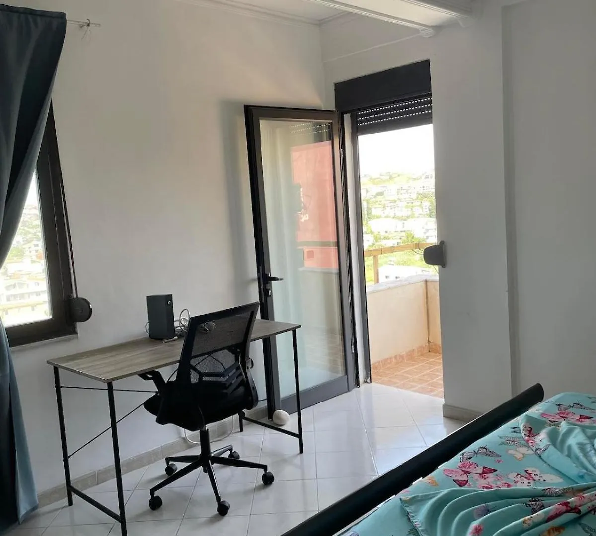 Tije'S Beach Apartment Durres