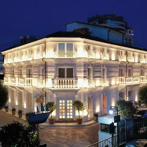 Giulia Hotel